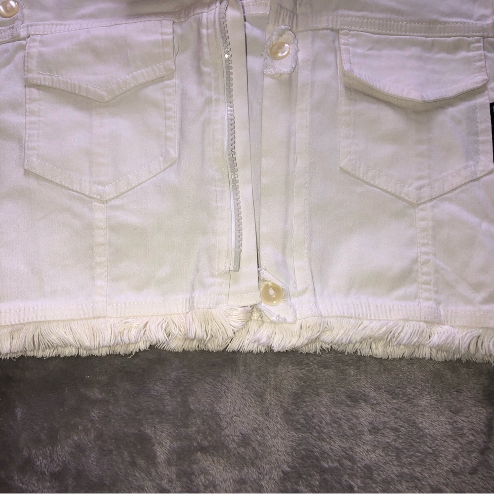 White cropped utility  jacket - Picture 4 of 8